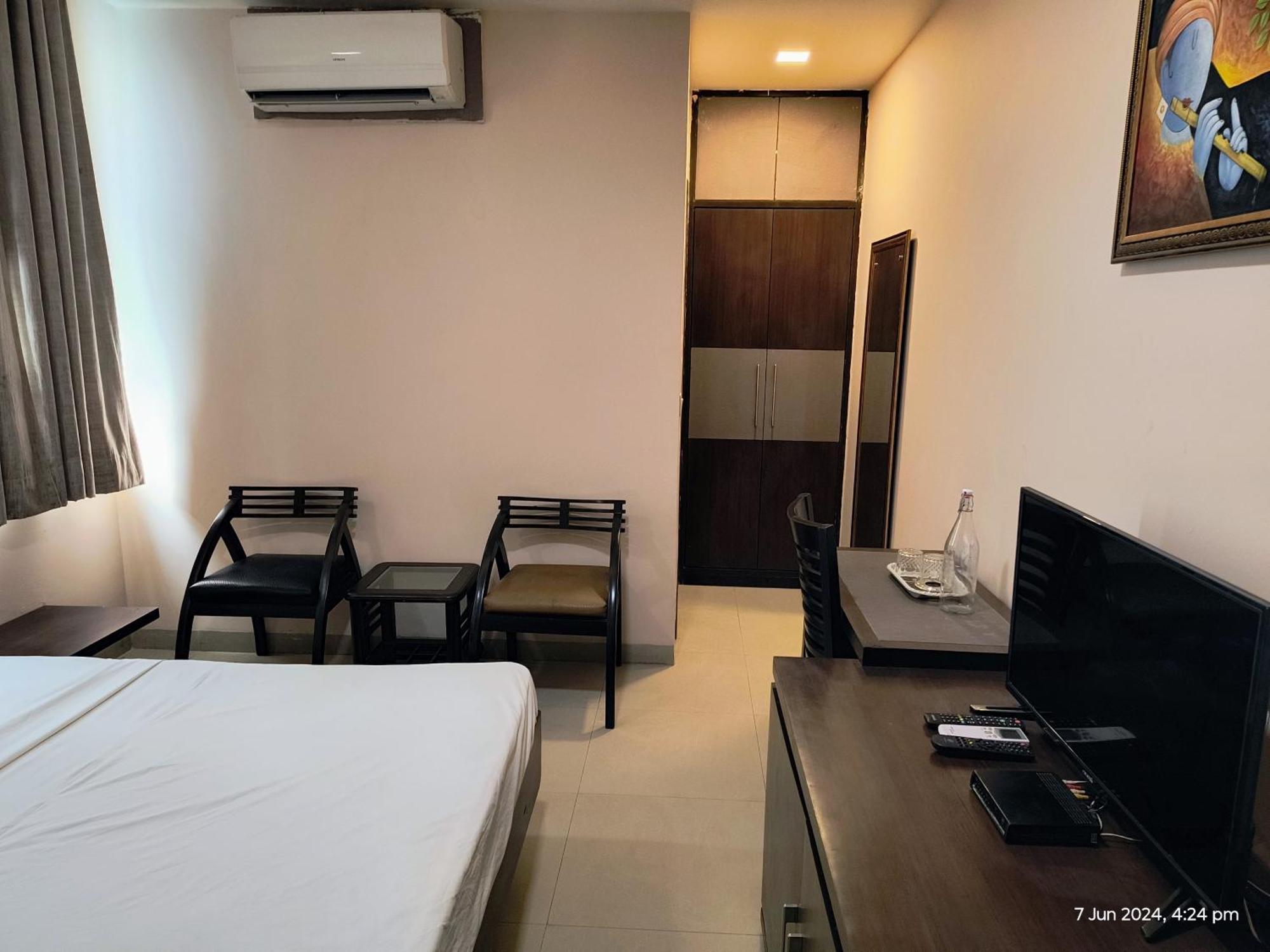 Hotel Mvr Stay By Admire Inn Noida Buitenkant foto